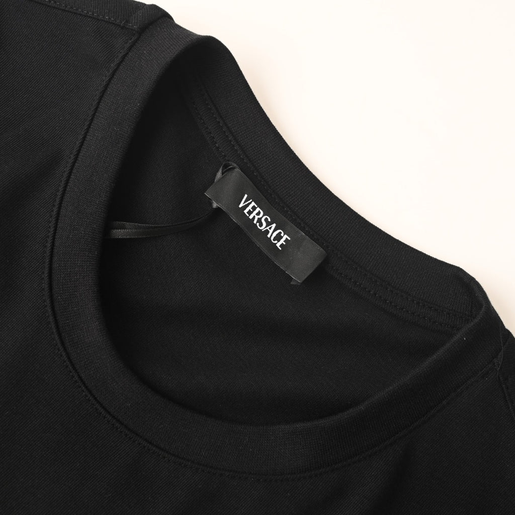Black Versace T-shirt crew neck with interior brand label