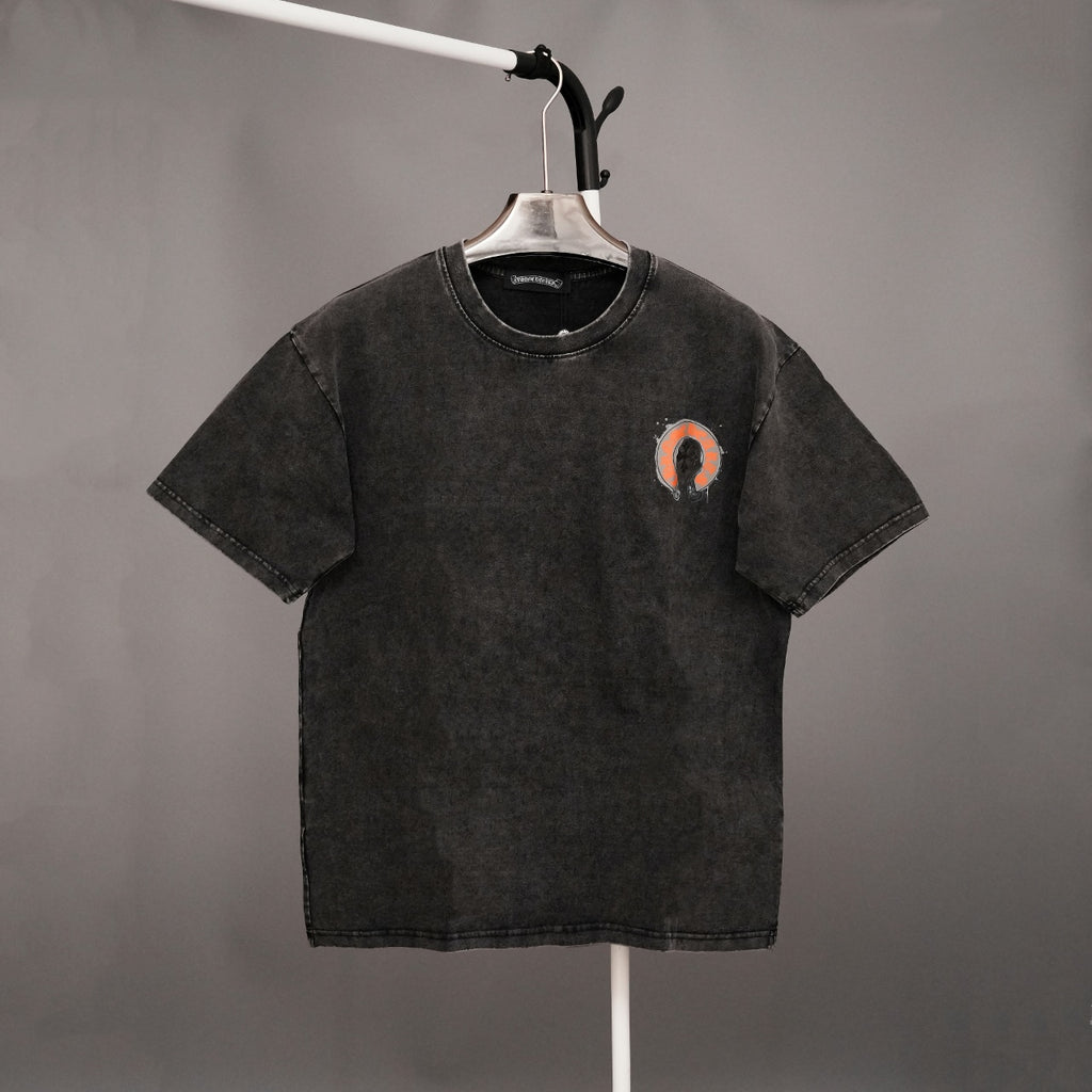 Graphic short-sleeve T-shirt in dark gray with small orange logo on chest