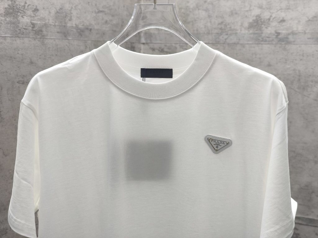 White short-sleeve T-shirt with crew neck and triangular chest logo