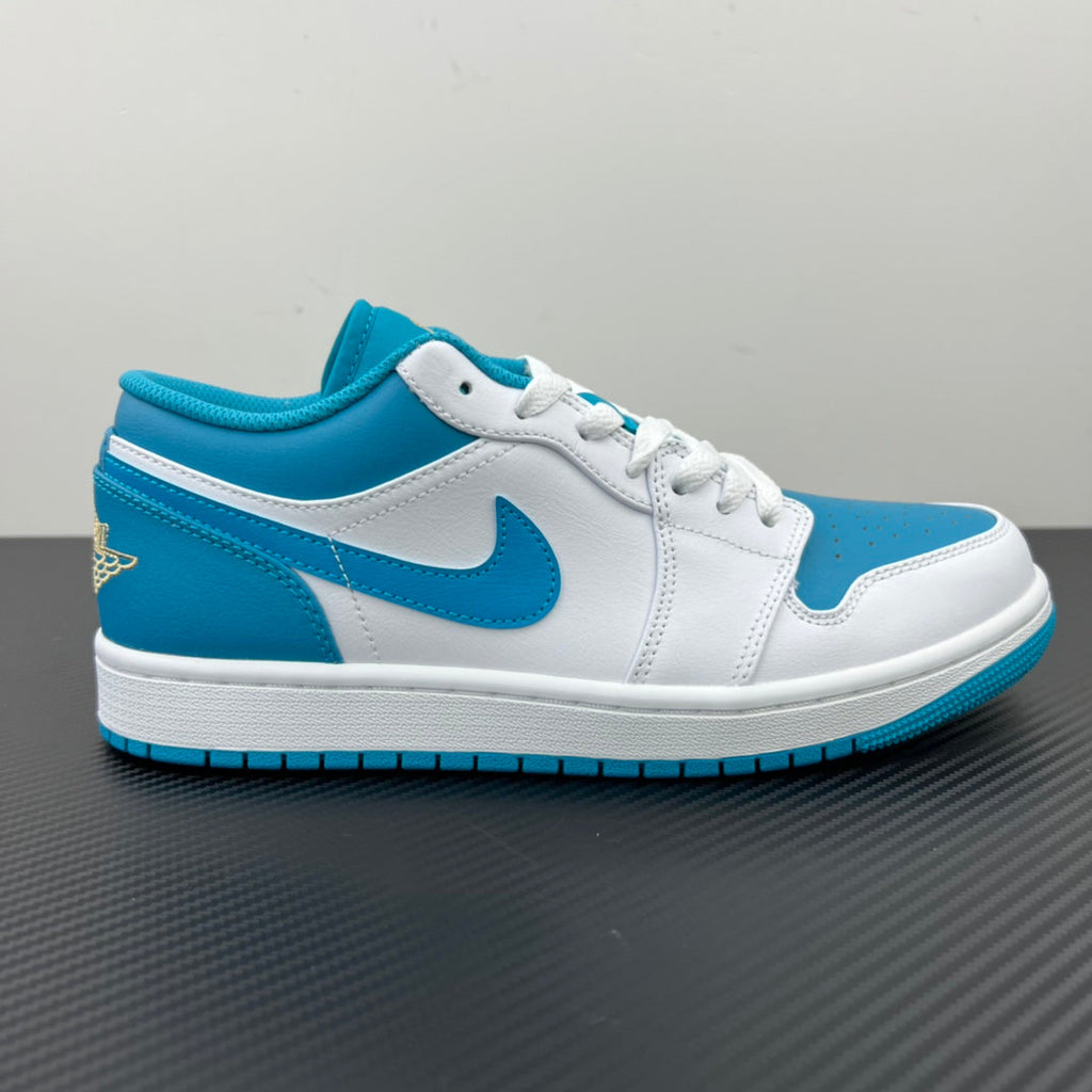 Low-top sneakers in white and aqua blue with Nike swoosh and white laces