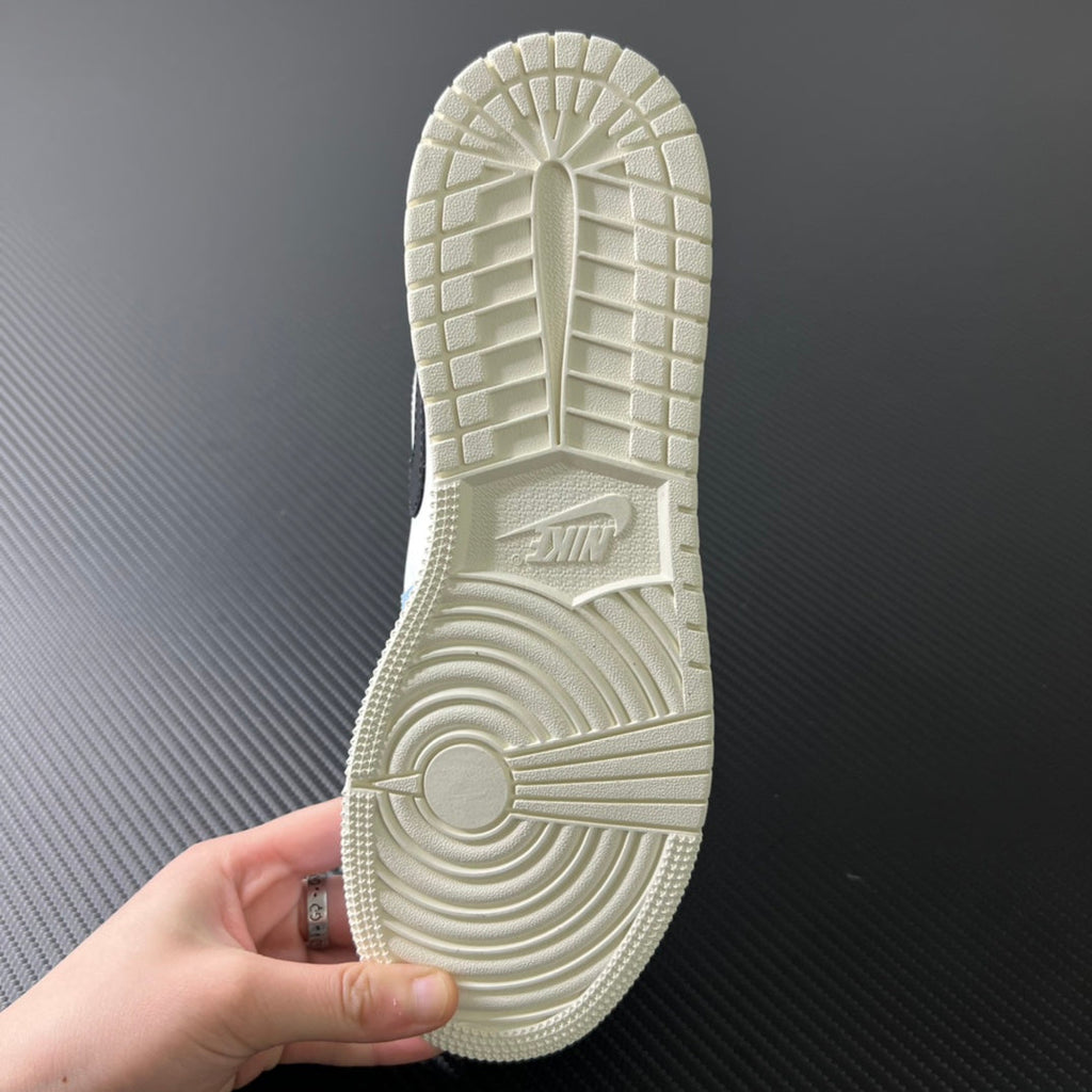 Air Jordan 1 Low outsole with grid tread and Jumpman logo