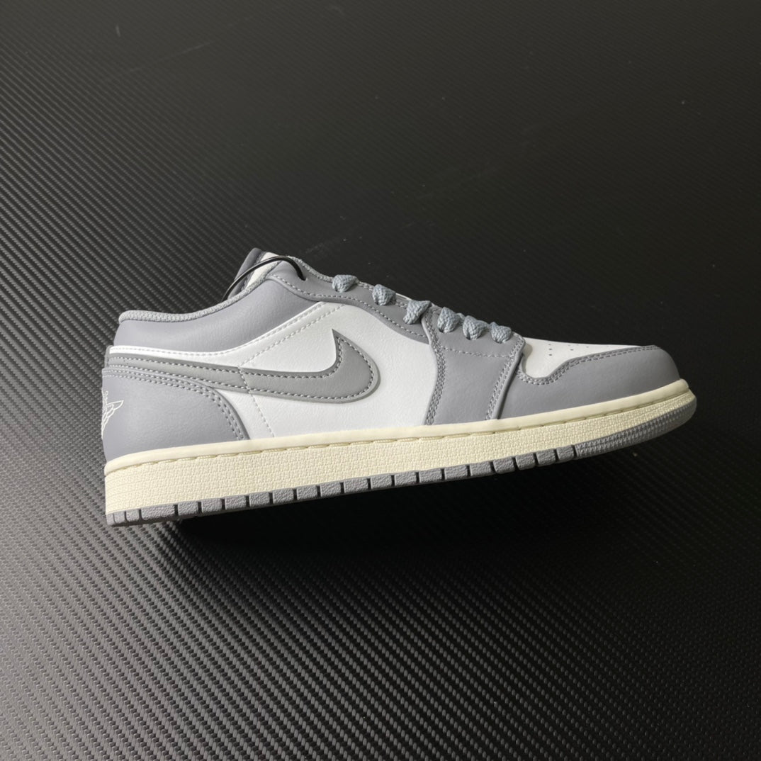 Low-top sneakers, white and light gray panels with lace-up closure