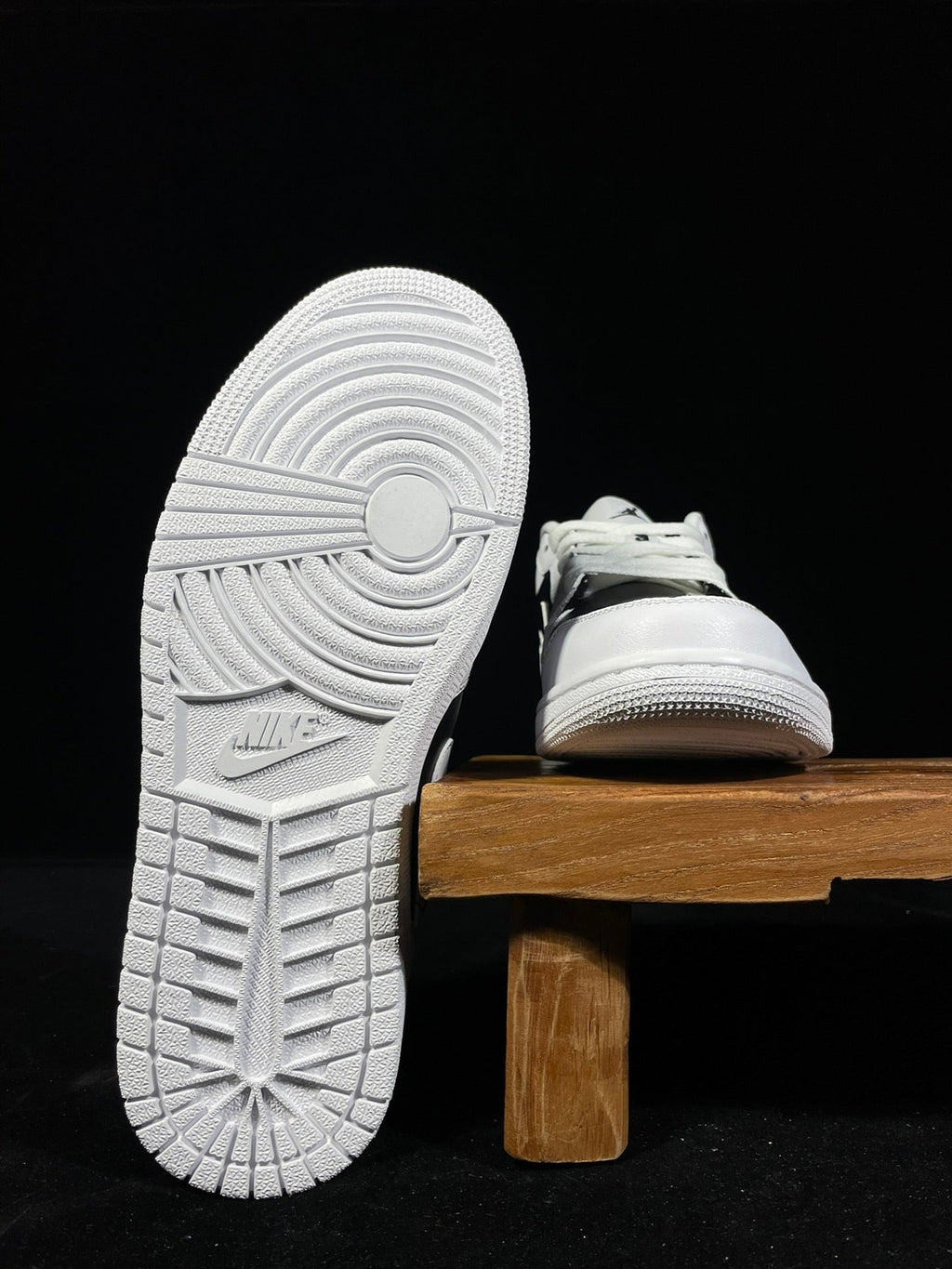 Air Jordan 1 Low sneaker outsole, textured white rubber tread