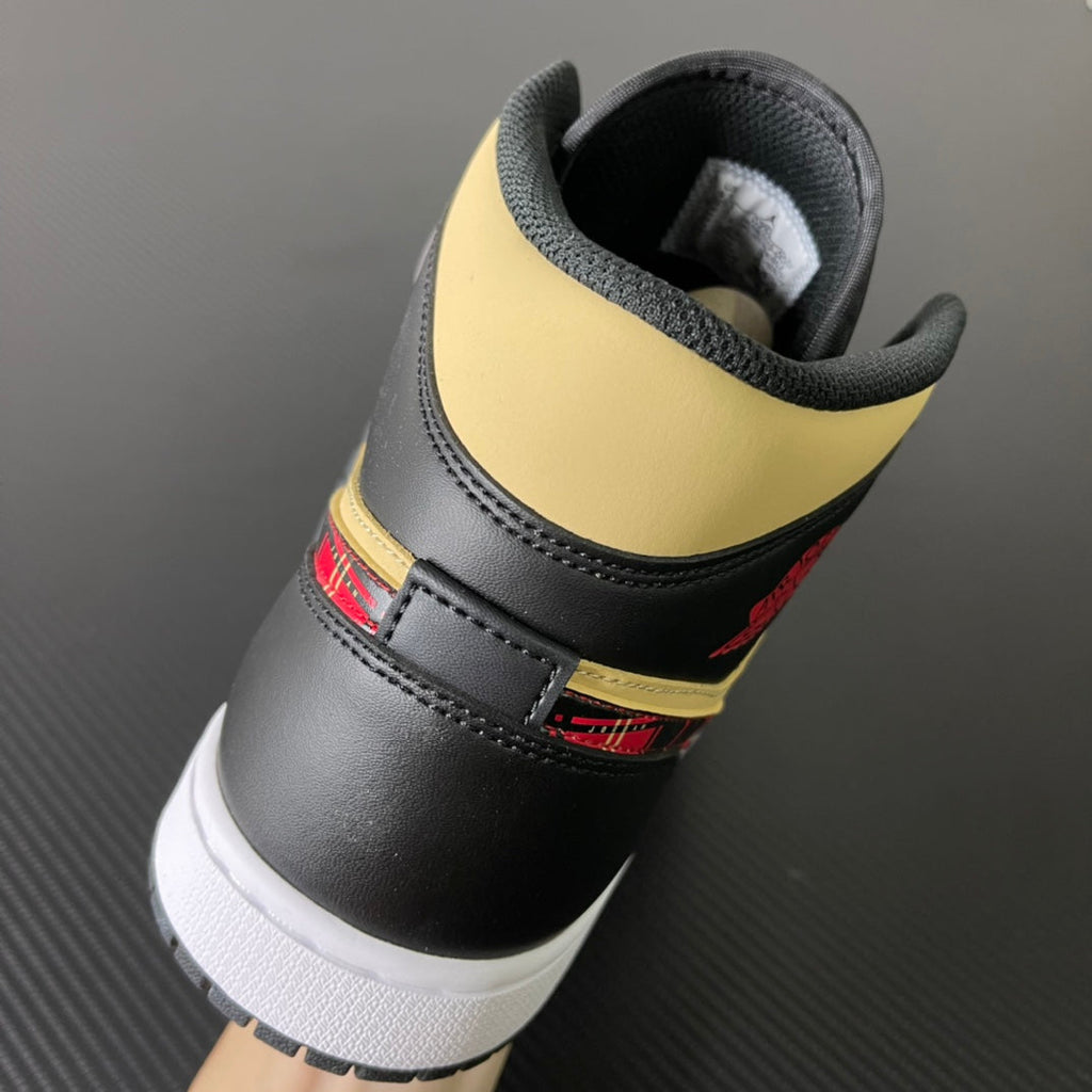 Mid-top sneakers with black leather heel, yellow collar lining and white sole