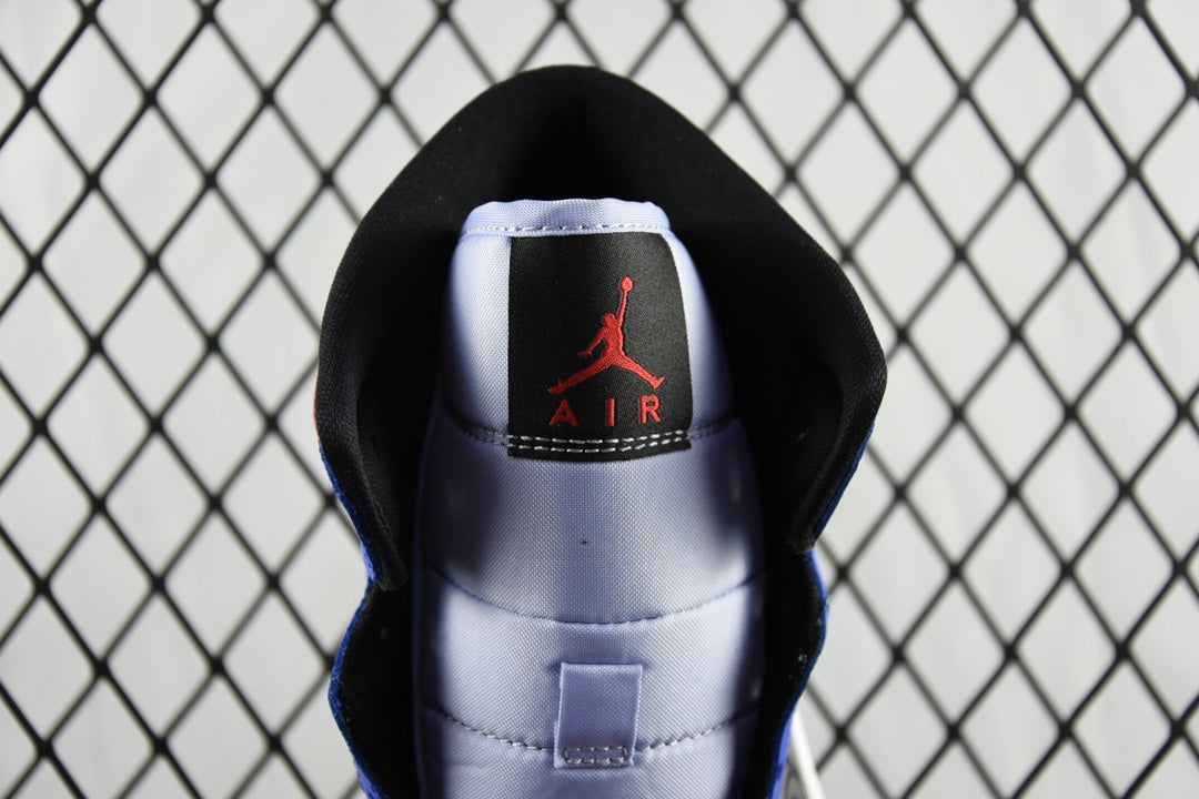 Mid-top sneaker heel with black lining, Air logo on purple-blue panel
