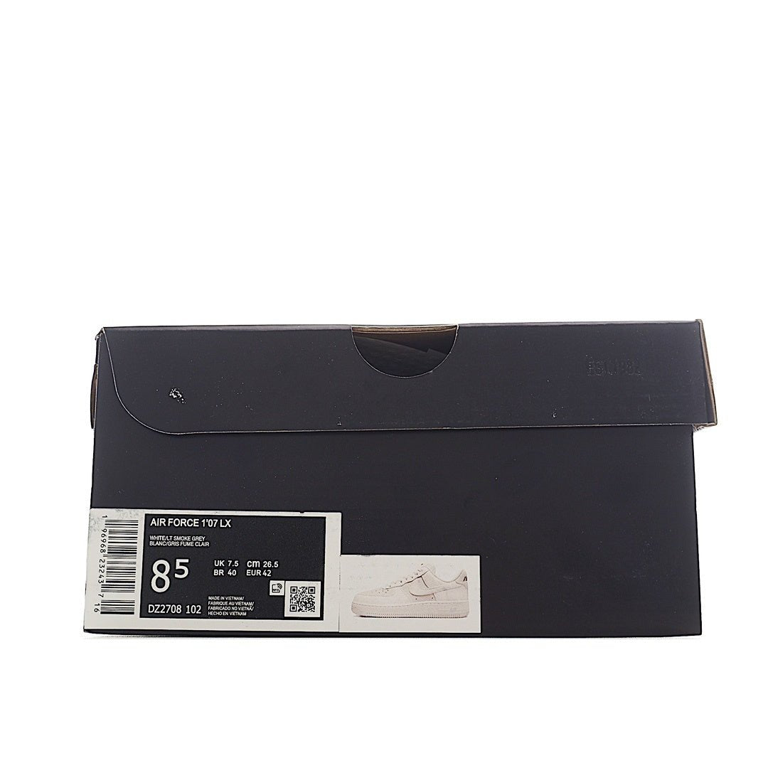 Nike Air Force 1 shoe box with size label and product card