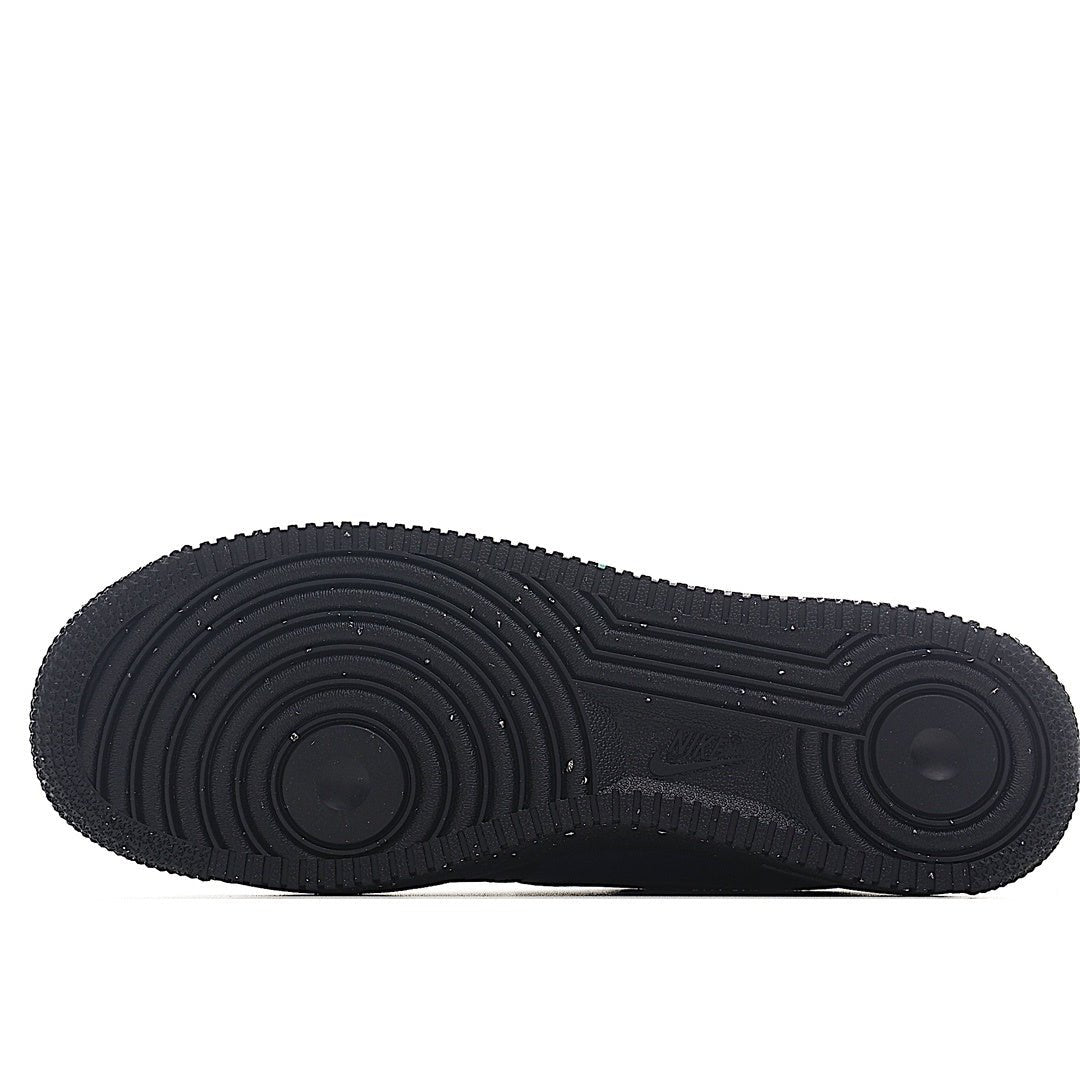 Black rubber outsole with deep tread pattern