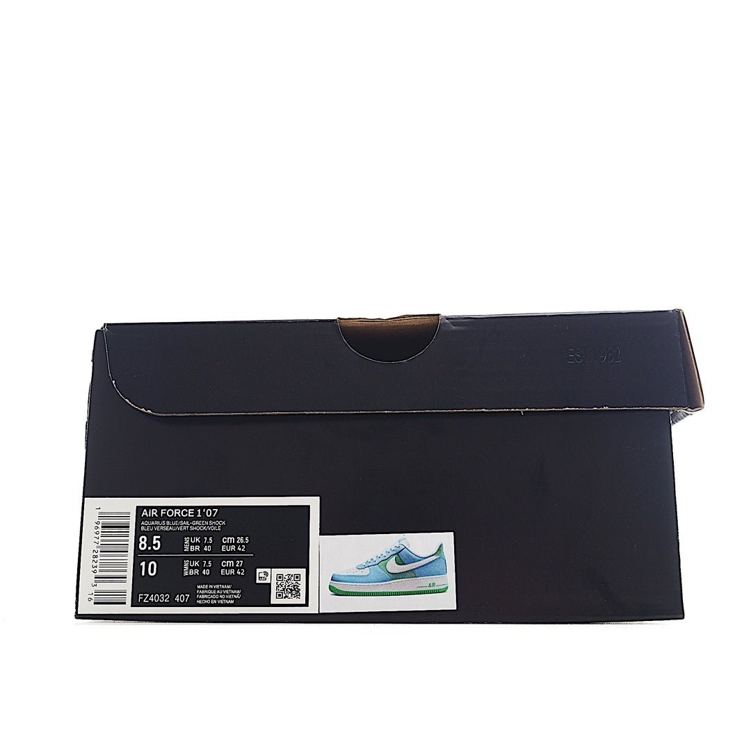 Shoe box with shipping label and size tag